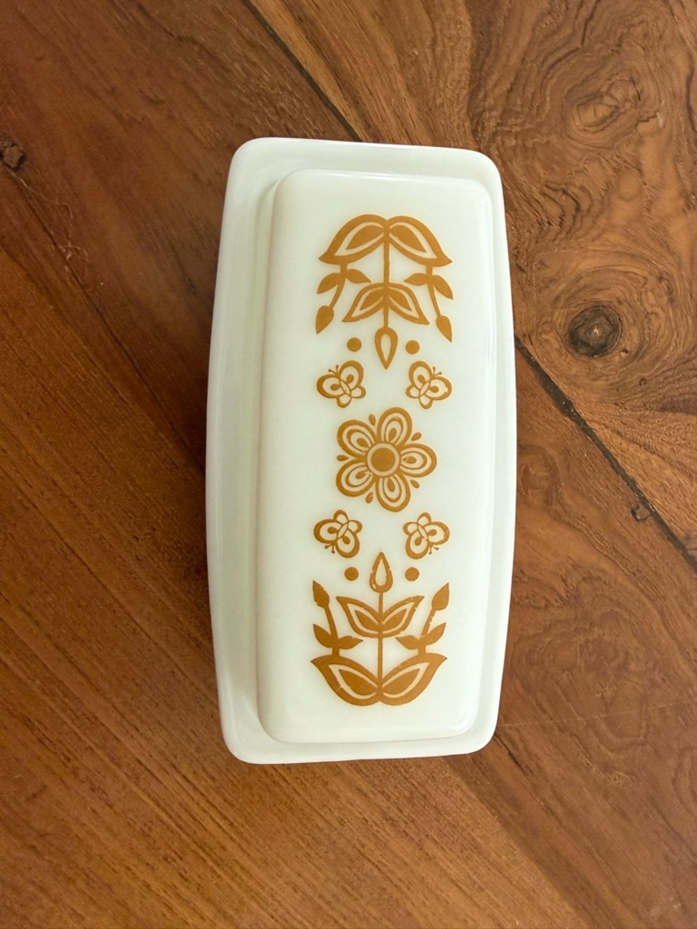 PYREX Butterfly Gold Butter Dish - Picture 5 of 5